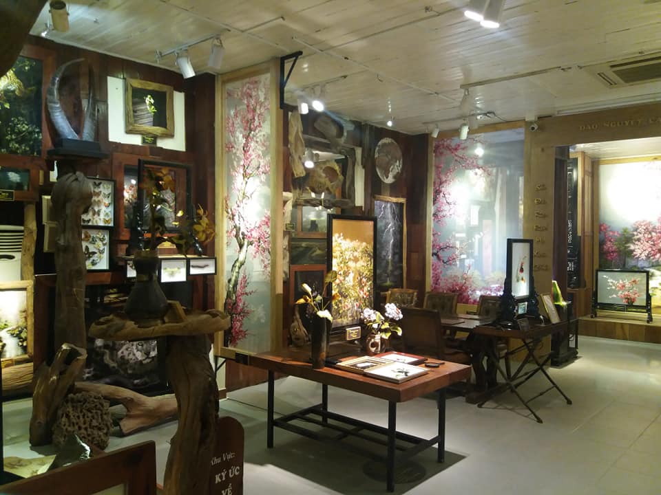 Embroidery Museum.